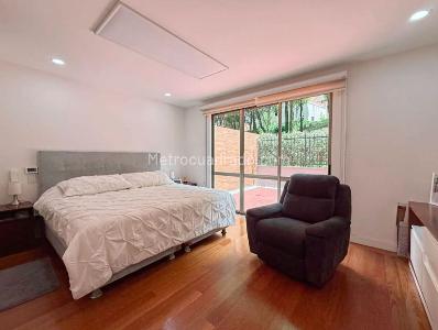 Apartamento de 4 alcobas en venta en Balcones De Lindaraja, Bogotá, 238 m² · foto 12 de 13