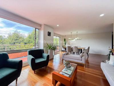Apartamento de 4 alcobas en venta en Balcones De Lindaraja, Bogotá, 238 m² · foto 2 de 13