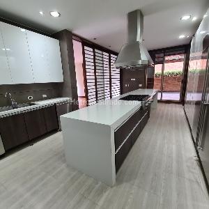 Apartamento de 4 alcobas en venta en Chico Museo, Bogotá, 398 m² · foto 5 de 20