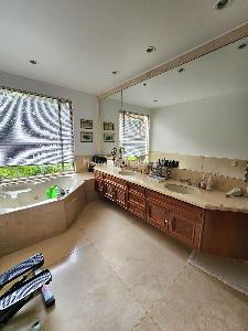 Apartamento de 3 alcobas en venta en Chico Cabrera, Bogotá, 307 m² · foto 10 de 18