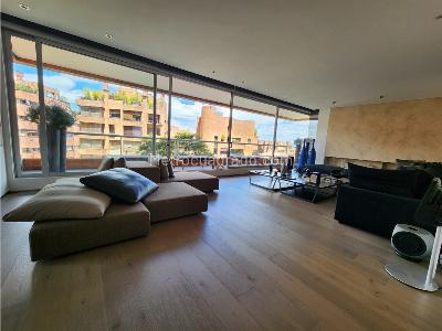 Apartamento de 3 alcobas en venta en Los Rosales Reservado, Bogotá, 469 m² · foto 3 de 20