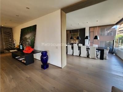 Apartamento de 3 alcobas en venta en Los Rosales Reservado, Bogotá, 469 m² · foto 10 de 20