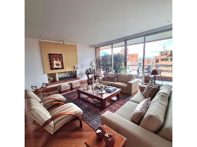 Apartamento de 4 alcobas en venta en Los Rosales Reservado, Bogotá, 430 m² · foto 3 de 20