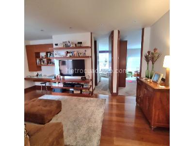 Apartamento de 4 alcobas en venta en Los Rosales Reservado, Bogotá, 430 m² · foto 16 de 20