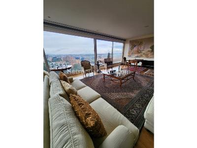Apartamento de 3 alcobas en venta en Los Rosales, Bogotá, 553 m² · foto 2 de 20