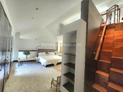 Apartamento de 3 alcobas en venta en El Refugio, Bogotá, 439 m² · foto 3 de 20