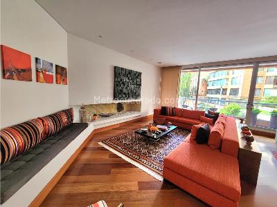 Apartamento de 3 alcobas en venta en Los Rosales Reservado, Bogotá, 332 m² · foto 2 de 19