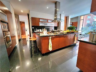 Apartamento de 3 alcobas en venta en Los Rosales Reservado, Bogotá, 332 m² · foto 7 de 19