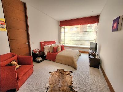 Apartamento de 3 alcobas en venta en Los Rosales Reservado, Bogotá, 332 m² · foto 13 de 19