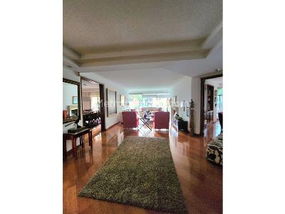 Apartamento de 3 alcobas en venta en Chico Cabrera, Bogotá, 307 m² · foto 3 de 20