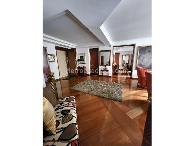 Apartamento de 3 alcobas en venta en Chico Cabrera, Bogotá, 307 m² · foto 7 de 20