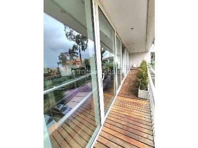 Apartamento de 3 alcobas en venta en Los Rosales, Bogotá, 295 m² · foto 3 de 20