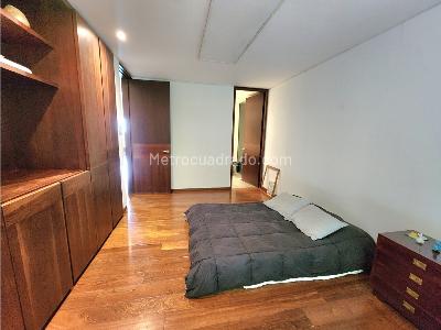Apartamento de 3 alcobas en venta en Los Rosales, Bogotá, 295 m² · foto 17 de 20