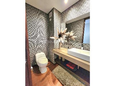 Apartamento de 3 alcobas en venta en Los Rosales, Bogotá, 295 m² · foto 19 de 20