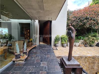 Casa de 3 alcobas en venta en El Refugio, Bogotá, 1474 m² · foto 2 de 20
