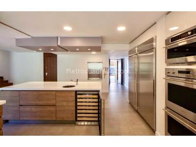 Apartamento de 5 alcobas en venta en El Refugio, Bogotá, 485 m² · foto 3 de 20