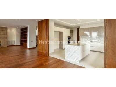 Casa de 4 alcobas en venta en El Refugio, Bogotá, 552 m² · foto 7 de 18