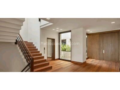Casa de 4 alcobas en venta en El Refugio, Bogotá, 552 m² · foto 11 de 18