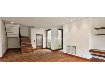 Casa de 4 alcobas en venta en El Refugio, Bogotá, 552 m² · foto 17 de 18