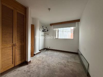 Apartamento en venta en Los Rosales, Bogotá · foto 8 de 20
