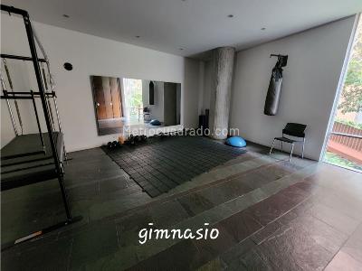Apartamento de 3 alcobas en venta en El Refugio, Bogotá, 197 m² · foto 19 de 20