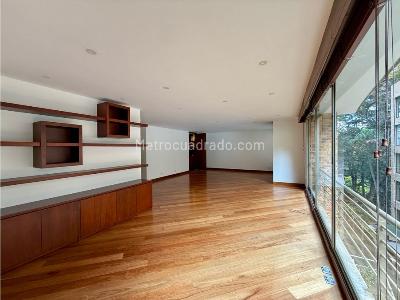 Apartamento de 2 alcobas en venta en El Refugio, Bogotá, 165 m² · foto 8 de 17