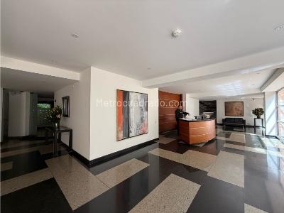 Apartamento de 2 alcobas en venta en El Refugio, Bogotá, 165 m² · foto 15 de 17