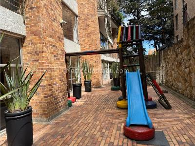 Apartamento de 2 alcobas en venta en El Refugio, Bogotá, 165 m² · foto 17 de 17