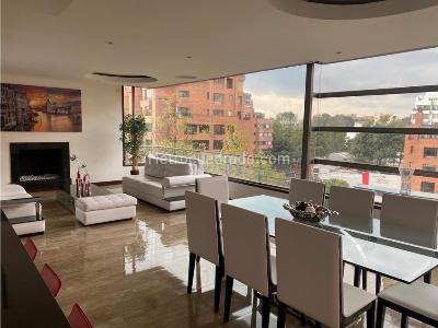 Apartamento de 3 alcobas en venta en La Cabrera, Bogotá, 235 m² · foto 2 de 16