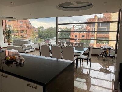 Apartamento de 3 alcobas en venta en La Cabrera, Bogotá, 235 m² · foto 3 de 16