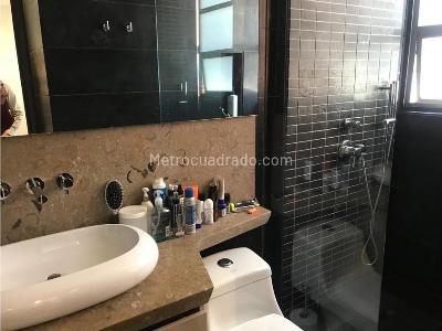 Apartamento de 3 alcobas en venta en La Cabrera, Bogotá, 235 m² · foto 9 de 16