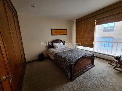 Apartamento de 4 alcobas en venta en Chico, Bogotá, 232 m² · foto 12 de 20