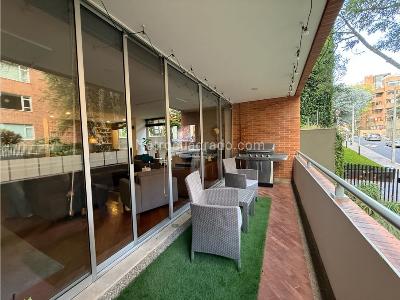 Apartamento de 3 alcobas en venta en Los Rosales, Bogotá, 185 m² · foto 3 de 15