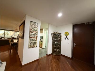 Apartamento de 3 alcobas en venta en Los Rosales, Bogotá, 185 m² · foto 7 de 15