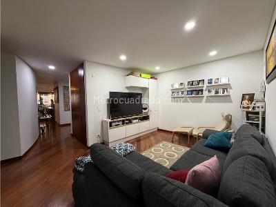 Apartamento de 3 alcobas en venta en Los Rosales, Bogotá, 185 m² · foto 8 de 15