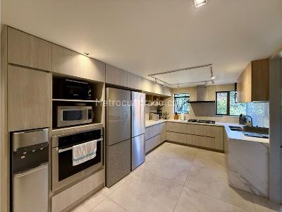 Apartamento de 4 alcobas en venta en El Nogal, Bogotá, 321 m² · foto 4 de 8