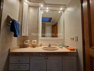 Apartamento de 3 alcobas en venta en La Carolina, Bogotá, 285 m² · foto 18 de 18