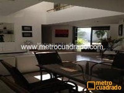 Casa de 4 alcobas en arriendo en El Peñon, Girardot, 200 m² · foto 9 de 15