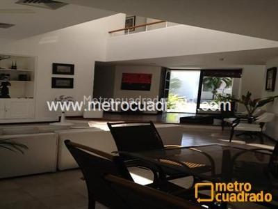 Casa de 4 alcobas en arriendo en El Peñon, Girardot, 200 m² · foto 12 de 15
