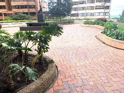 Apartamento de 3 alcobas en venta en El Refugio, Bogotá, 274 m² · foto 15 de 18