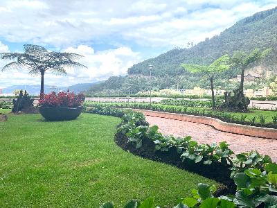 Apartamento de 3 alcobas en venta en El Refugio, Bogotá, 274 m² · foto 16 de 18