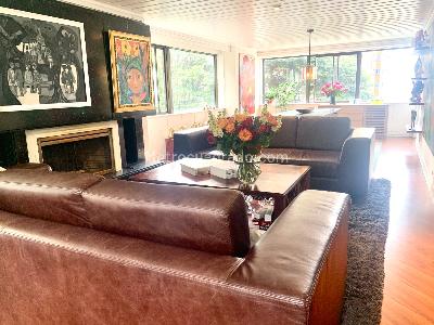 Apartamento de 3 alcobas en venta en El Refugio, Bogotá, 274 m² · foto 3 de 18
