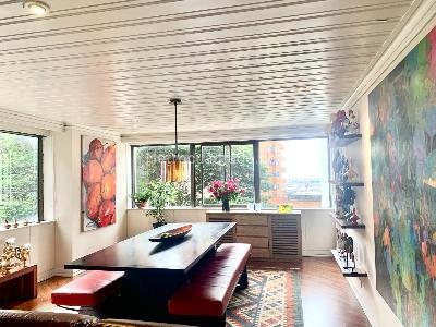 Apartamento de 3 alcobas en venta en El Refugio, Bogotá, 274 m² · foto 4 de 18