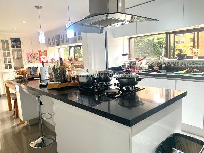Apartamento de 3 alcobas en venta en El Refugio, Bogotá, 274 m² · foto 6 de 18