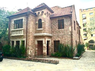 Casa de 5 alcobas en venta en El Nogal, Bogotá, 824 m² · foto 2 de 20