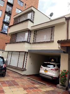 Casa de 4 alcobas en venta en Cedro Narvaez, Bogotá, 260 m² · foto 17 de 18