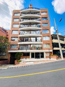 Apartamento de 3 alcobas en venta en Los Rosales, Bogotá, 204 m² · foto 15 de 19