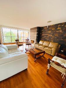Apartamento de 3 alcobas en venta en Los Rosales, Bogotá, 204 m² · foto 3 de 19