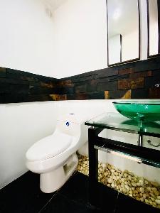 Apartamento de 3 alcobas en venta en Los Rosales, Bogotá, 204 m² · foto 4 de 19