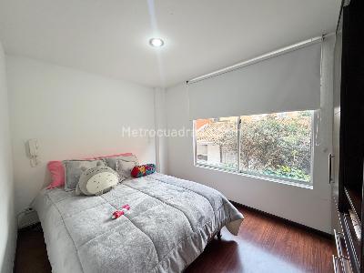 Apartaestudio en venta en El Batan, Bogotá, 45 m² · foto 9 de 12